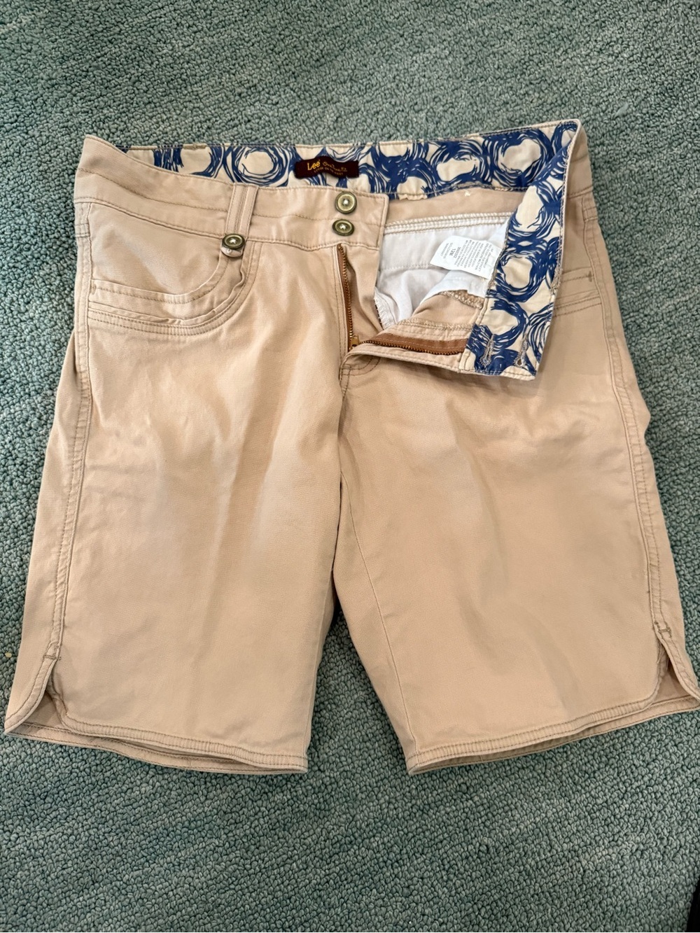 Lee Women’s Tan Khaki Shorts (sz - 12)